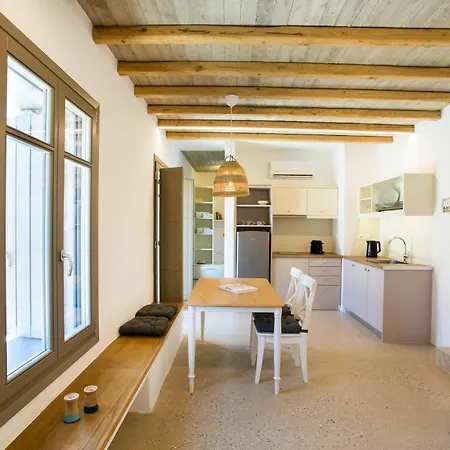 Flaros Village Nyaraló *